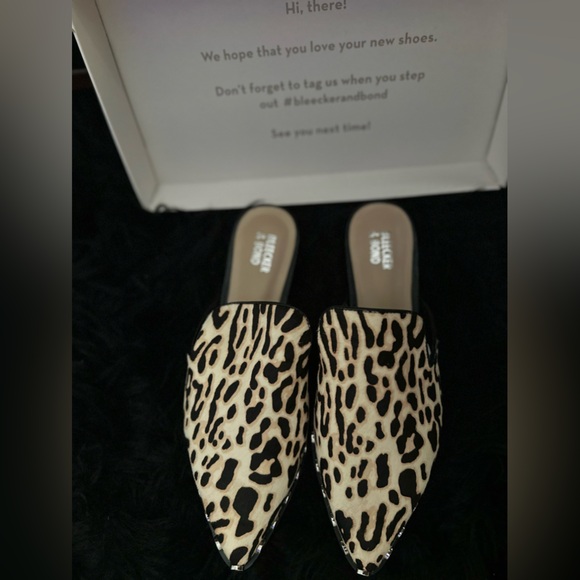 Bleecker & Bond Simone Mule Studded - Picture 7 of 9